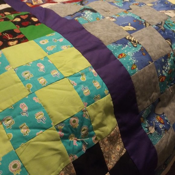 2207 Hand Crafted Multi Color Quilt - Picture 2 of 9